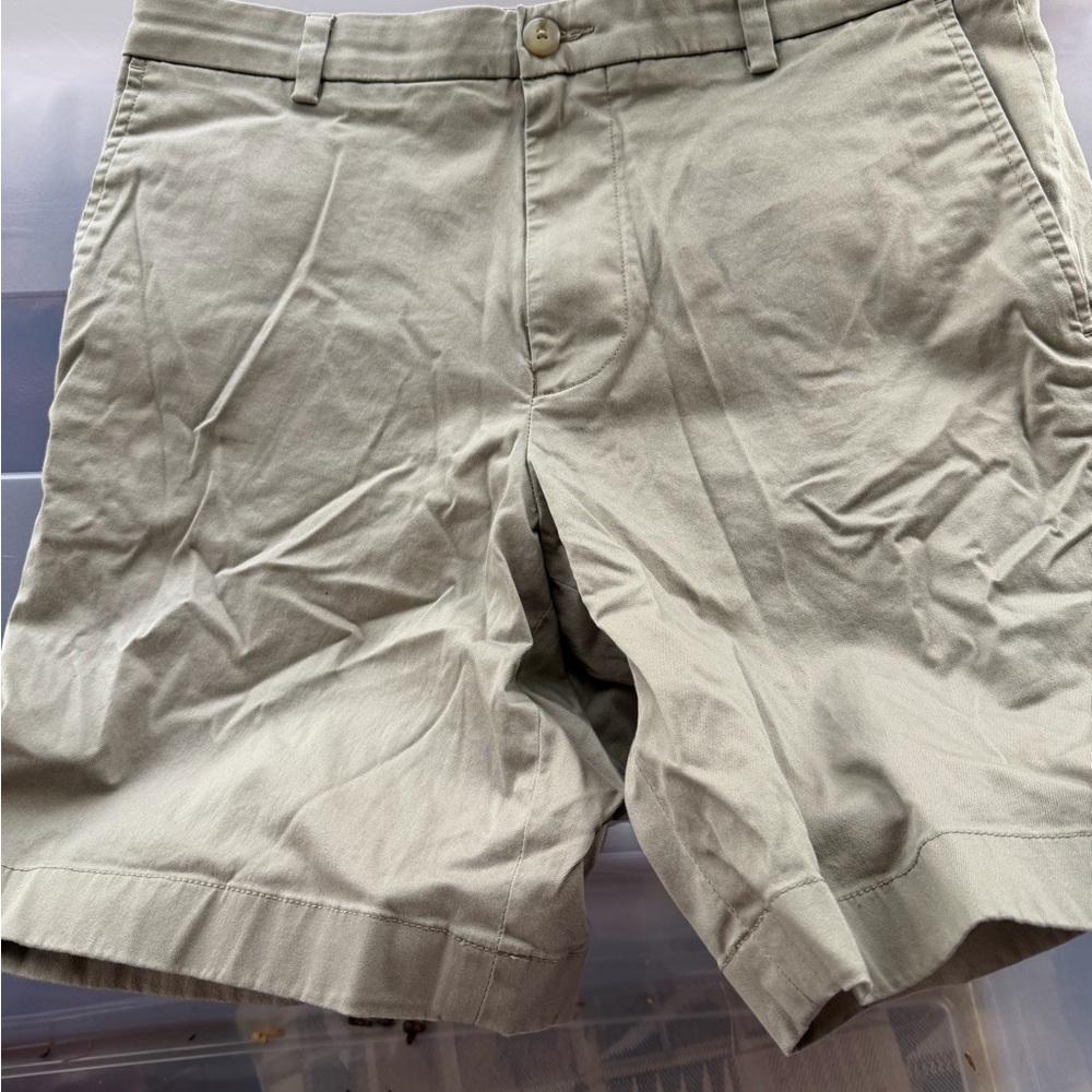 Southern Tide Men's Khaki Flat Front Shorts